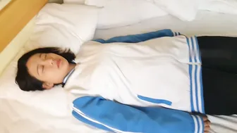 灌醉MJ刚出来打工的清纯漂亮学妹_轻轻的插进去_小嫩穴还是原装未拆封的