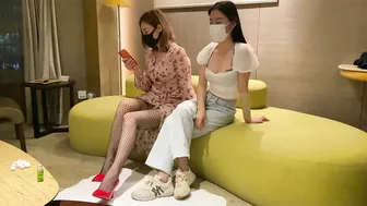 大哥震撼双飞 极品嫩模携闺蜜玩双飞-看片网址:k3k3.tv海报剧照