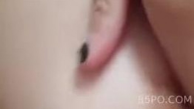 真18歲女孩自拍 
