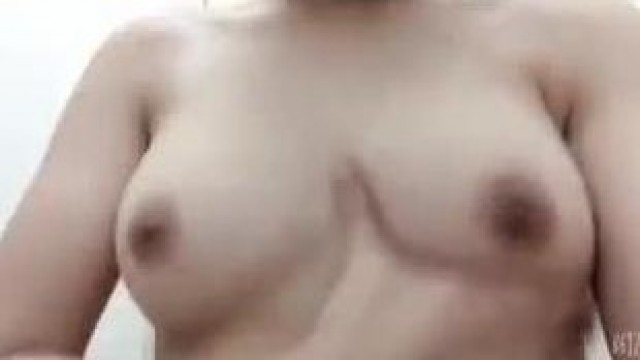 學妹摸奶勾引我