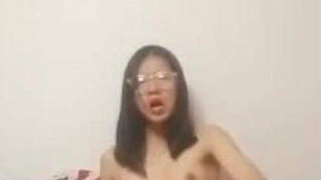 色情明星徐曉豔